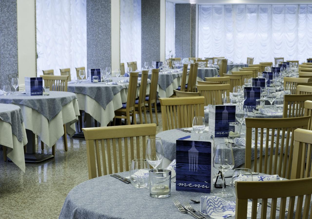 Hotel Poker Риччоне Экстерьер фото